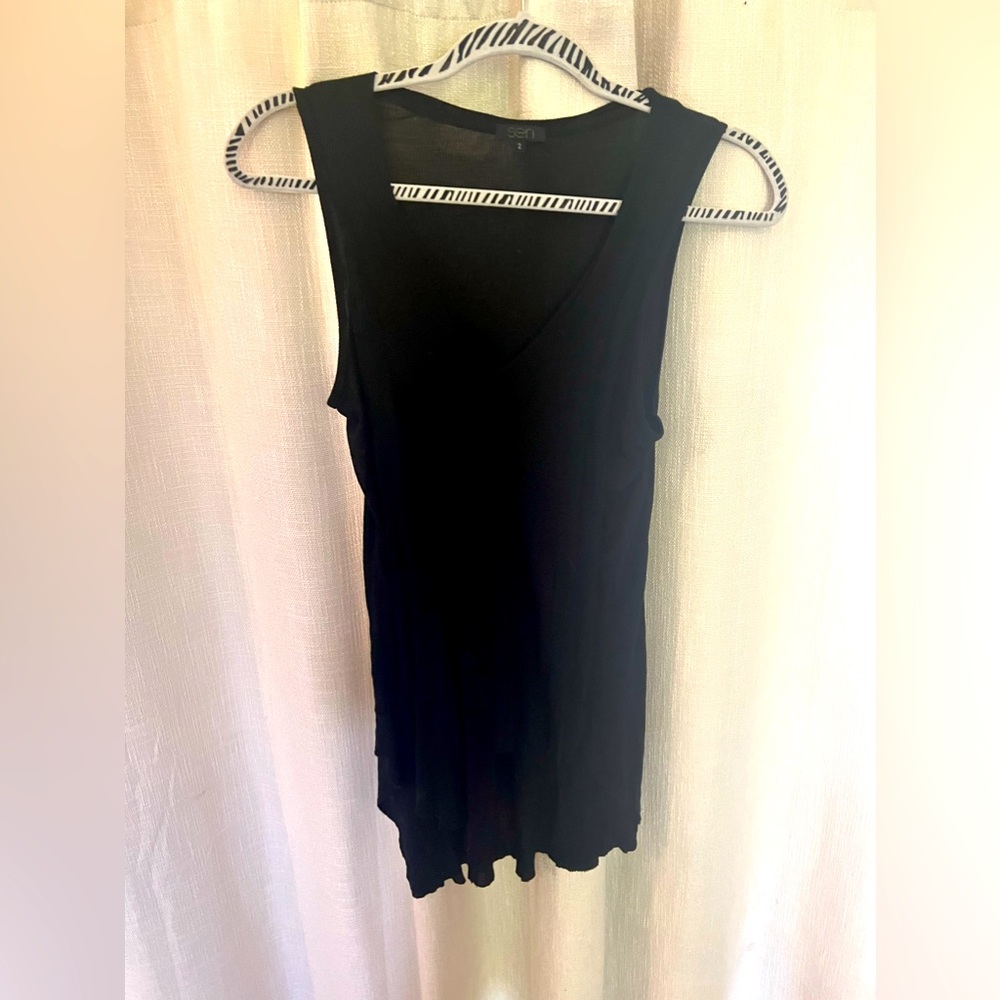 SEN gathered front sleeveless top